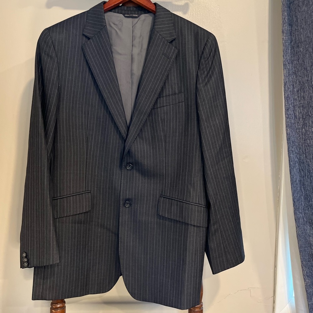 Men’s Pin Stripe Blazer from Banana Republic. Charcoal gray size 42R.